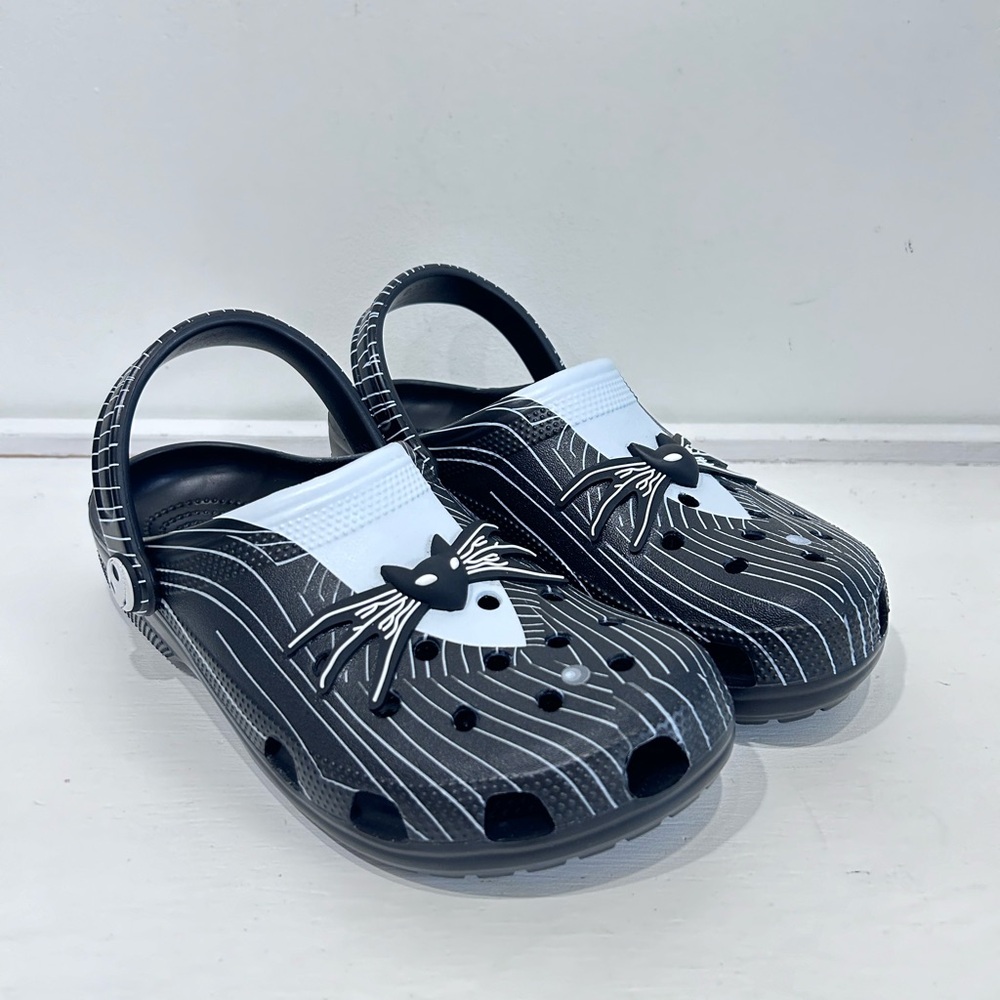 Disney Crocs Classic Clog Nightmare Before Christmas Unisex Men 8 Women 10 NWOT